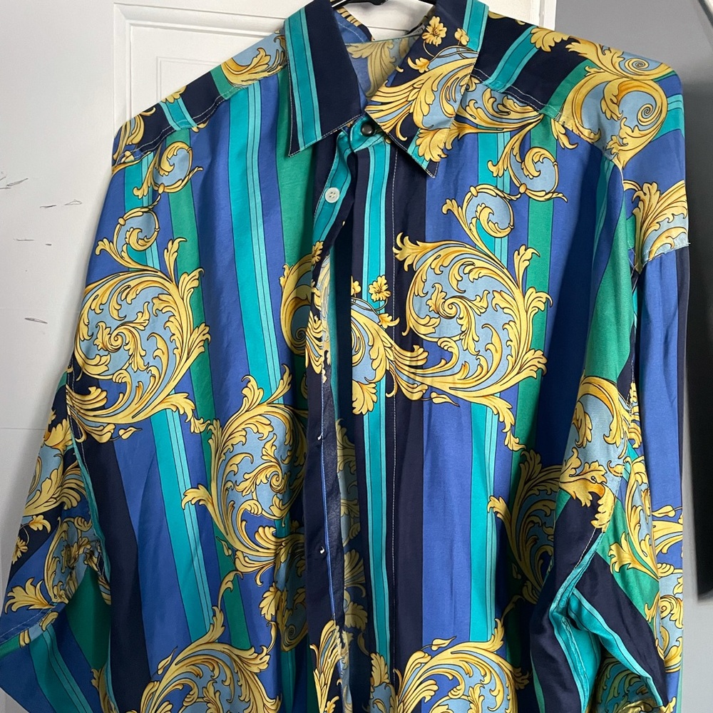 V2 by Versace. Men’s button up. Blue multicolor